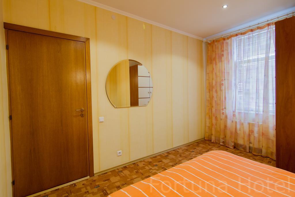 Fortuna Hotel تشيسيناو المظهر الخارجي الصورة