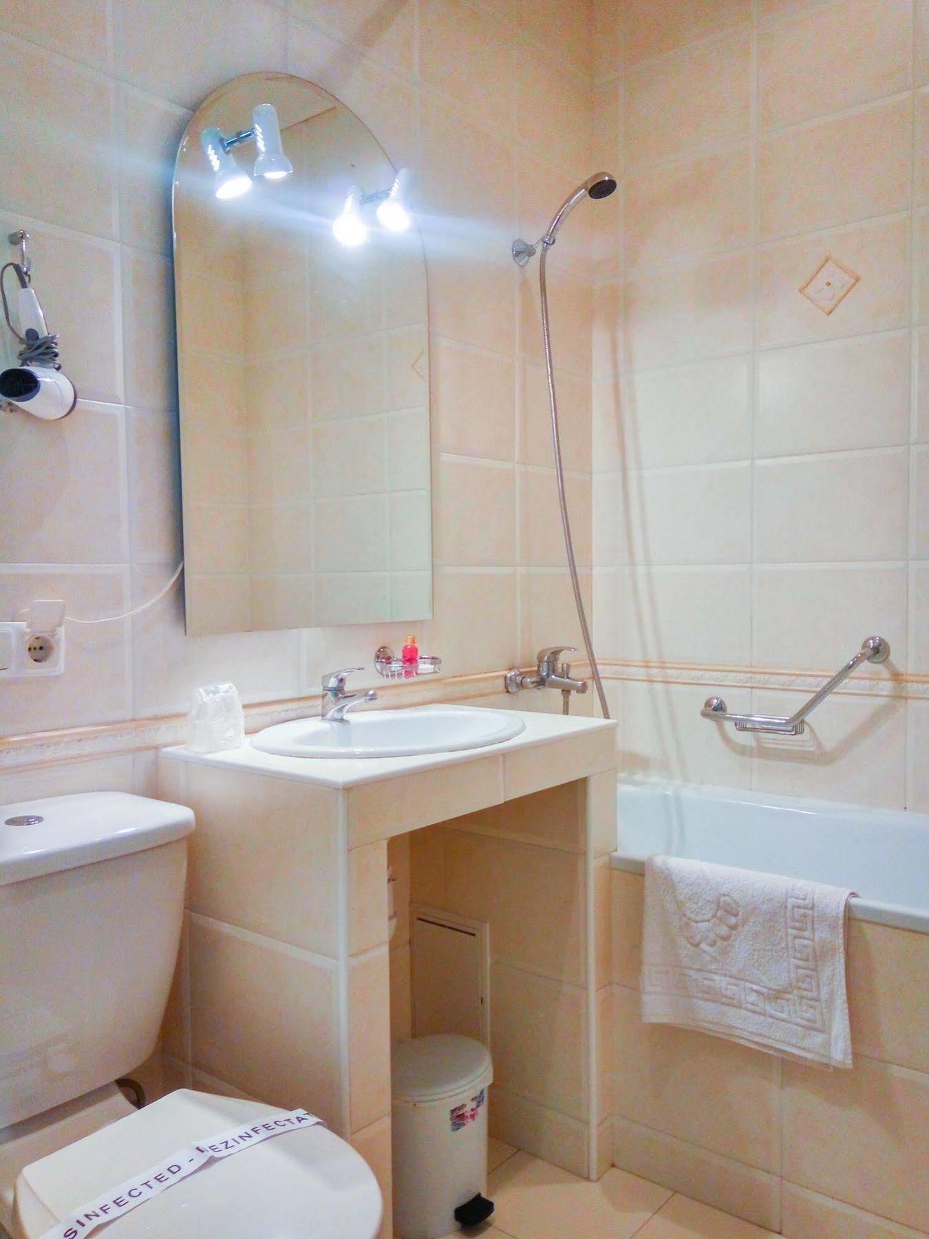 Fortuna Hotel تشيسيناو المظهر الخارجي الصورة