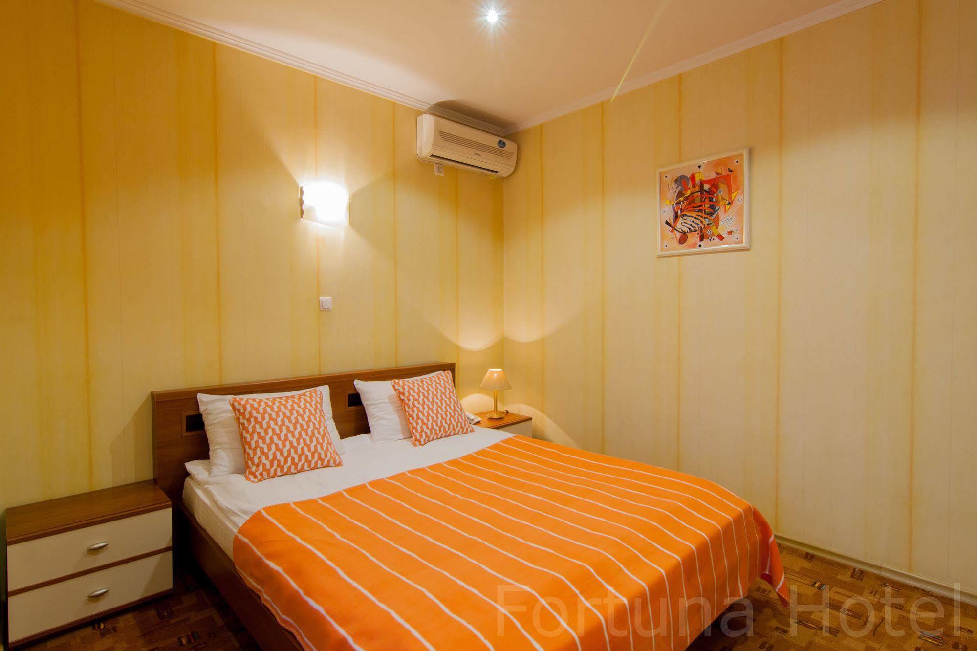 Fortuna Hotel تشيسيناو المظهر الخارجي الصورة