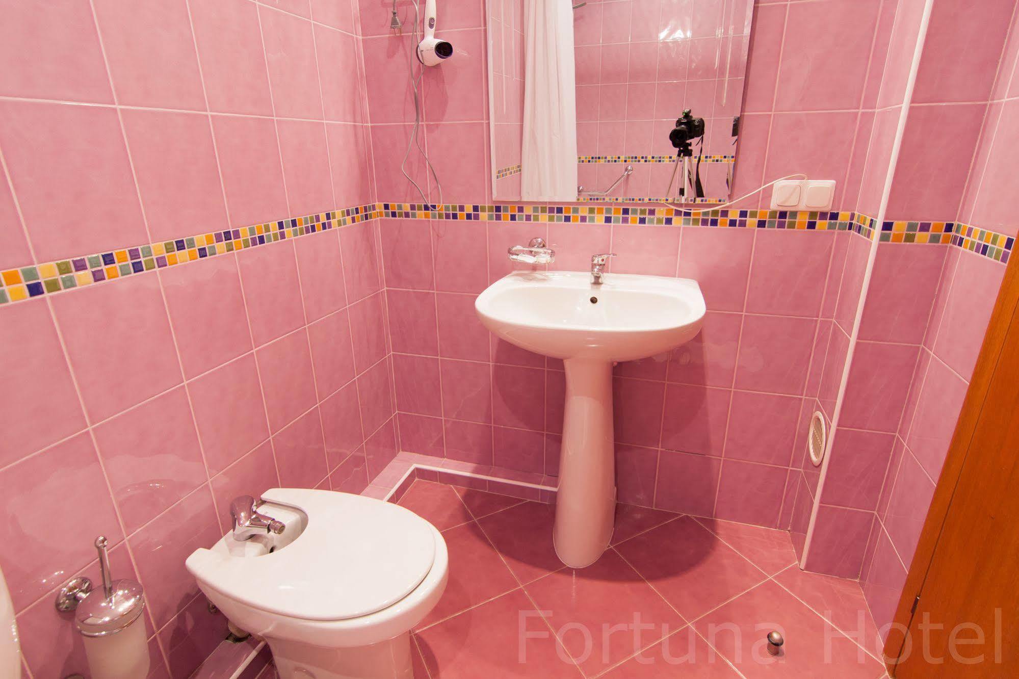 Fortuna Hotel تشيسيناو المظهر الخارجي الصورة